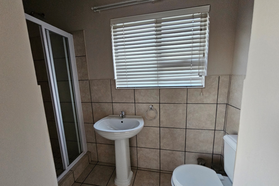 To Let 3 Bedroom Property for Rent in Waterval East North West